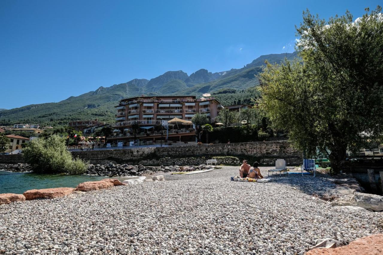 Hotel Firenze 3 Stelle Superior Brenzone sul Garda Kültér fotó