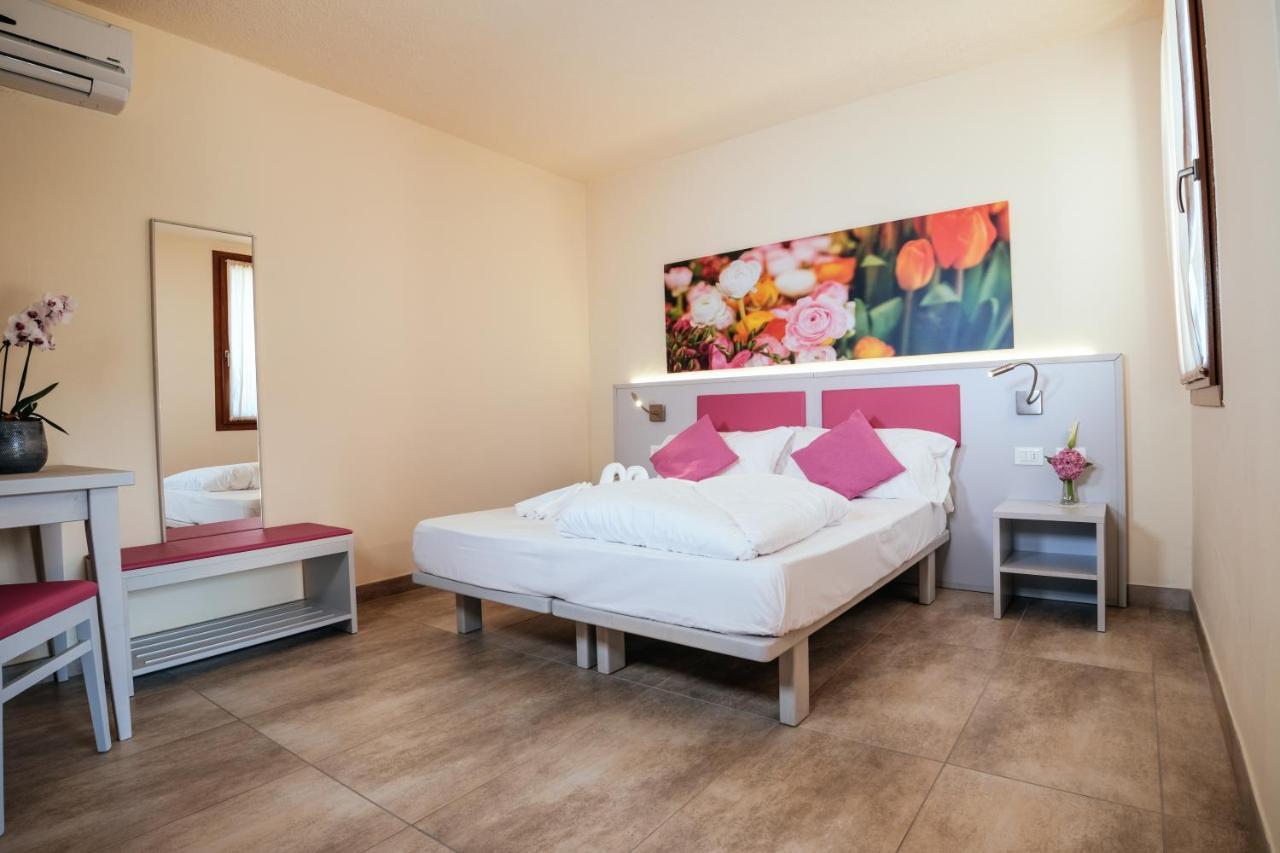 Hotel Firenze 3 Stelle Superior Brenzone sul Garda Kültér fotó