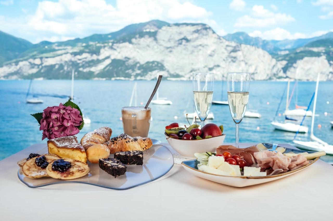 Hotel Firenze 3 Stelle Superior Brenzone sul Garda Kültér fotó